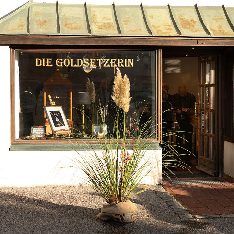 goldsetzerin-showroom-miesbach